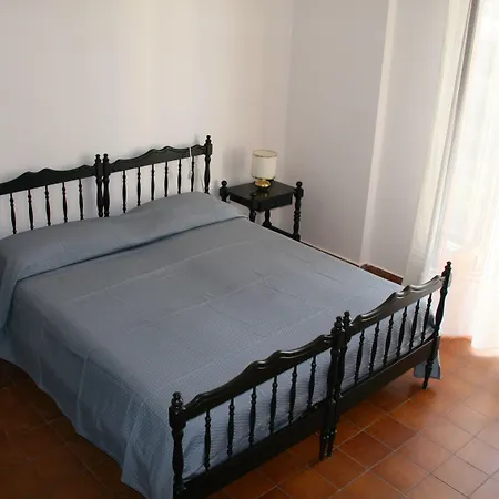 Hotell La Perla Tropea