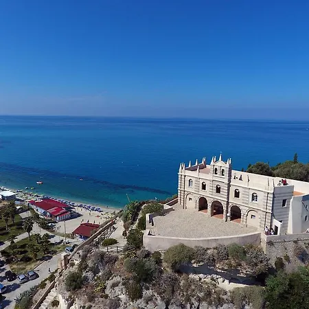 La Perla Hotel