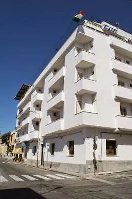 La Perla Szálloda 3*