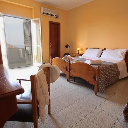 Szálloda La Perla 3*